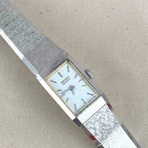 Vintage Sleek Thin Seiko Spaghetti Watch Silver Stainless Steel Back